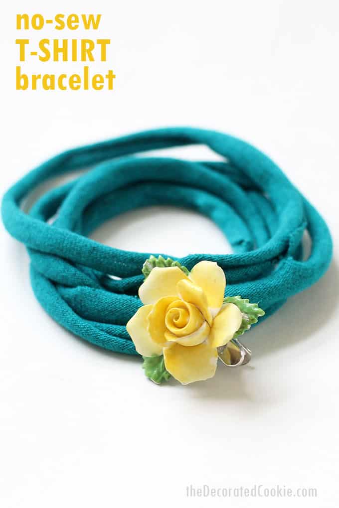 no-sew T-SHIRT BRACELET -- This jewelry craft is an easy idea to upcycle old T-shirts. DIY accessories idea, takes minutes to make. 