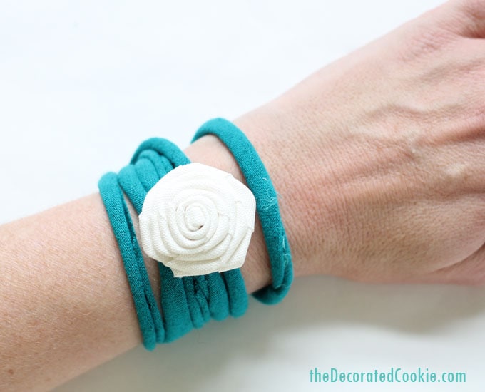 EASY NO-SEW T-shirt bracelets 